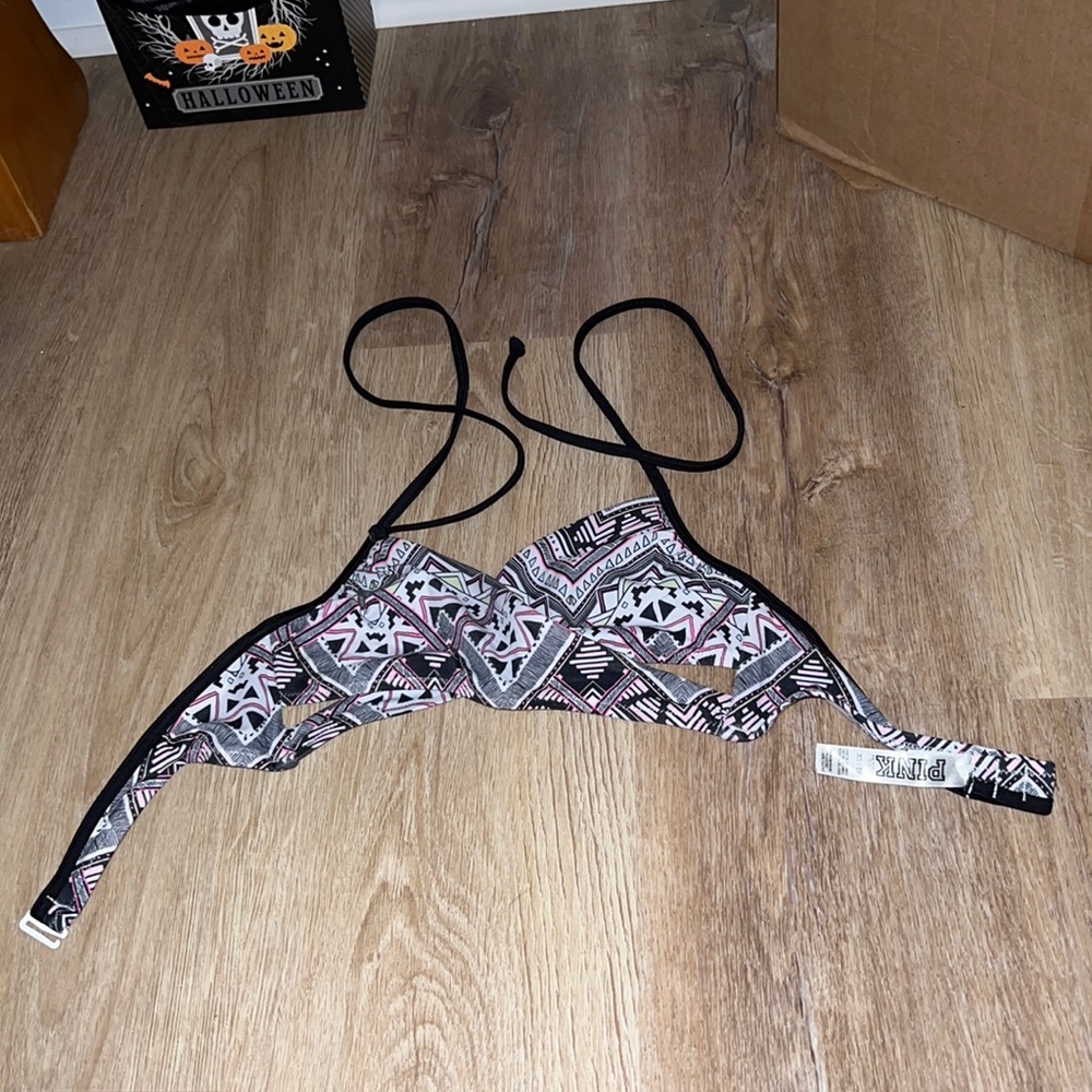 Victoria’s Secret love pink swimsuit top without pads